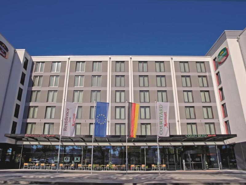 Courtyard By Marriott Oberpfaffenhofen Munich South Hotel Gilching Kültér fotó